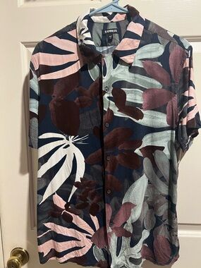 Express Men's Navy Blue Short Sleeve Botanical Print Button-Up Shirt